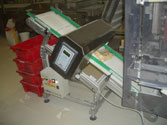 Settore pasta. Metal detector TUNNAL per controllo HACCP su pasta fresca
